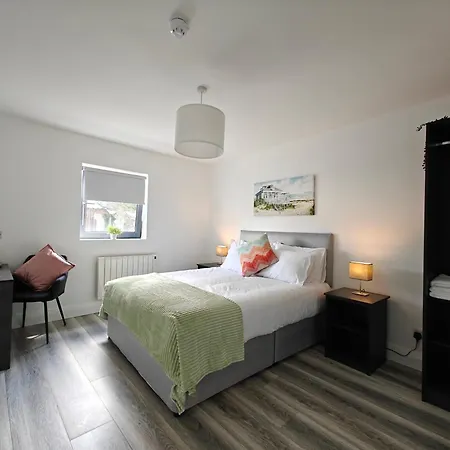 Michael A's Pub Hotel *