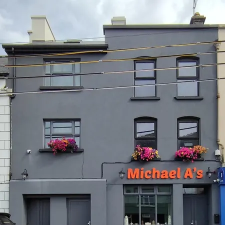 Hotel Michael A's Pub